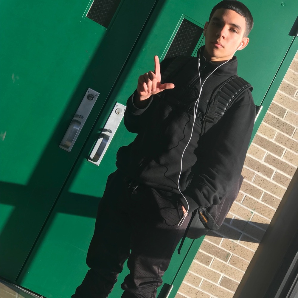 Meet your Posher, Cristian